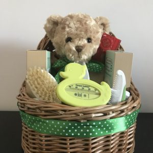 Rasfat gift basket with green