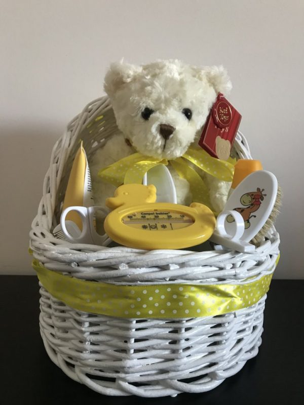 Rasfat gift basket in yellow
