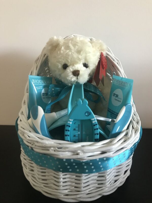 Gift basket for newborns with turquoise blue